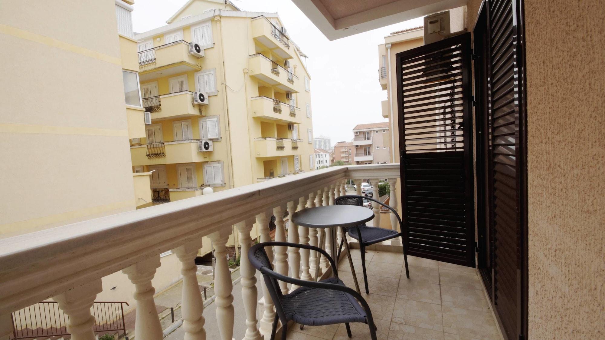 Apartment Glomazic Budva Buitenkant foto