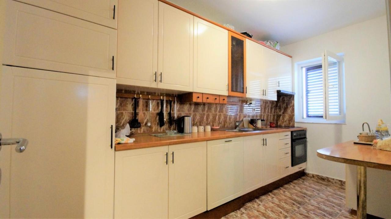 Apartment Glomazic Budva Buitenkant foto