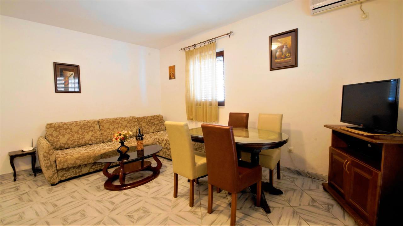 Apartment Glomazic Budva Buitenkant foto