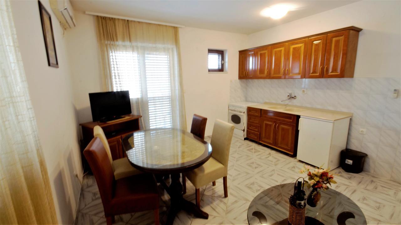 Apartment Glomazic Budva Buitenkant foto