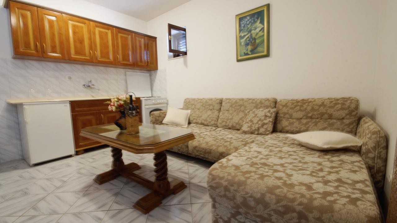 Apartment Glomazic Budva Buitenkant foto