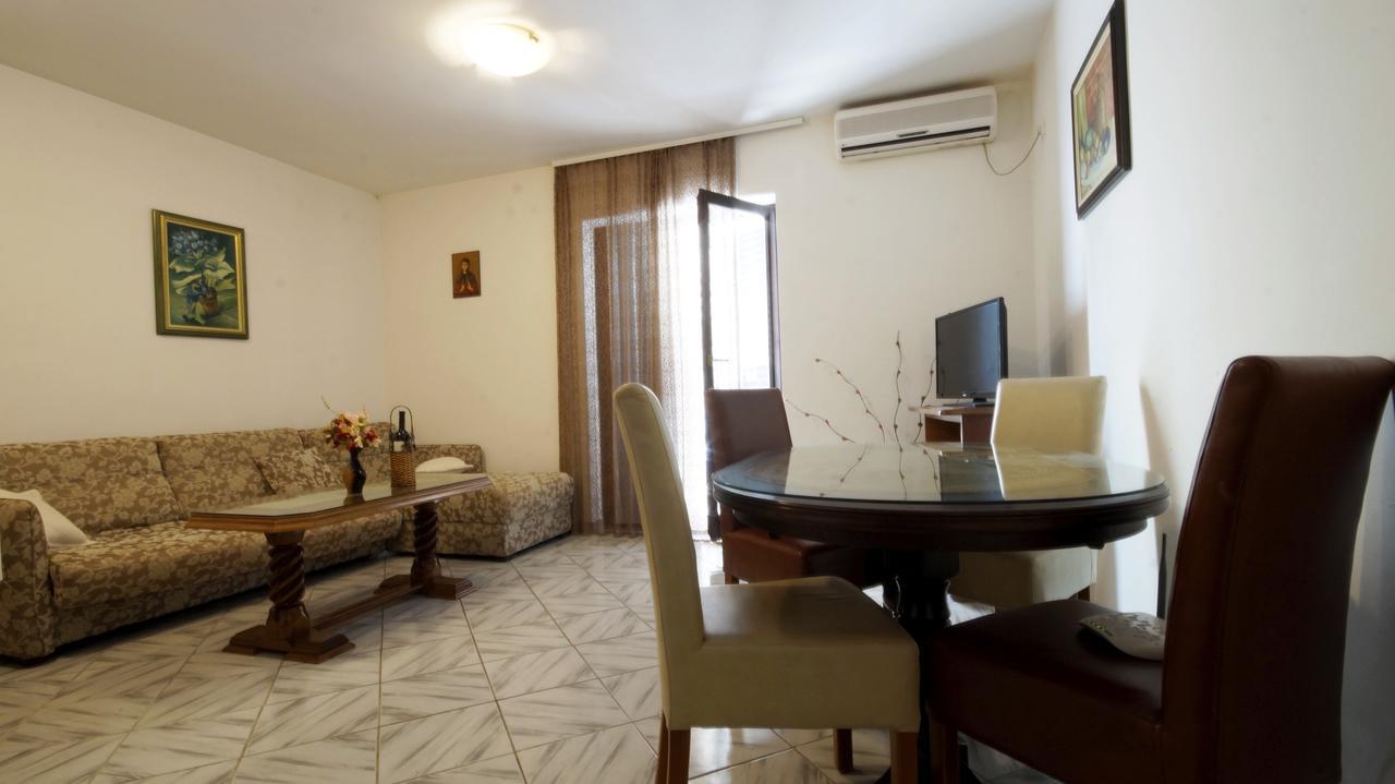 Apartment Glomazic Budva Buitenkant foto
