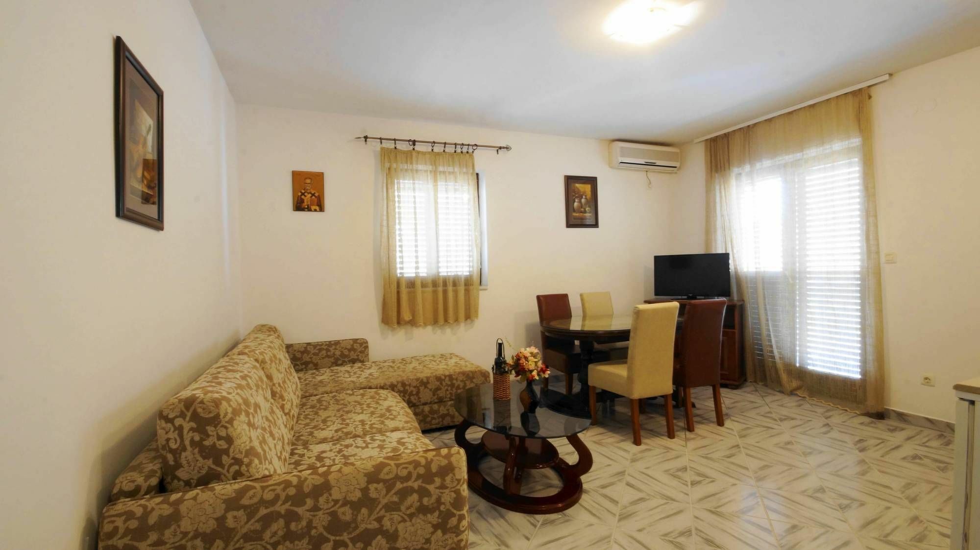 Apartment Glomazic Budva Buitenkant foto